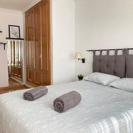 Apartamento Grande, 2 Dormitorios, Garaje Gratis Madrid Esterno foto
