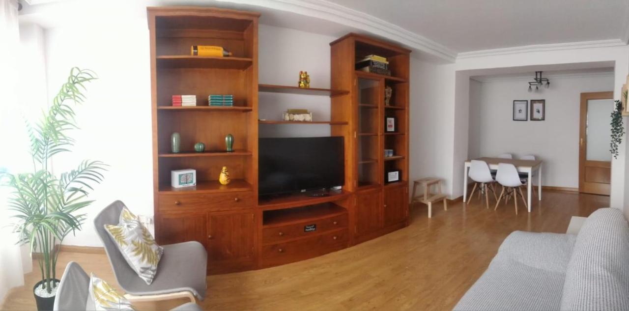 Apartamento Grande, 2 Dormitorios, Garaje Gratis Madrid Esterno foto